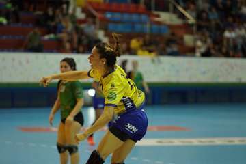  El Rocasa cumple ante el BM Castellón y se pone en modo Challenge Cup (24-18) (Foto TA)